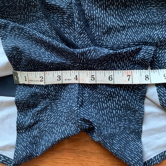 💙ATHLETA HIGH RISE BAJA SHORTS-NAVY BLUE/WHITE 💙 - Picture 5 of 9